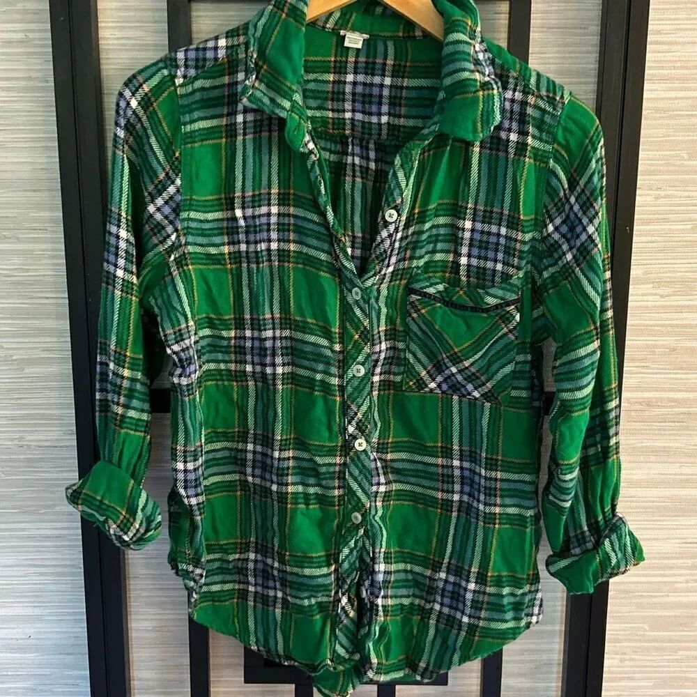 aerie soft flannel green plaid long sleeve button-down top size S